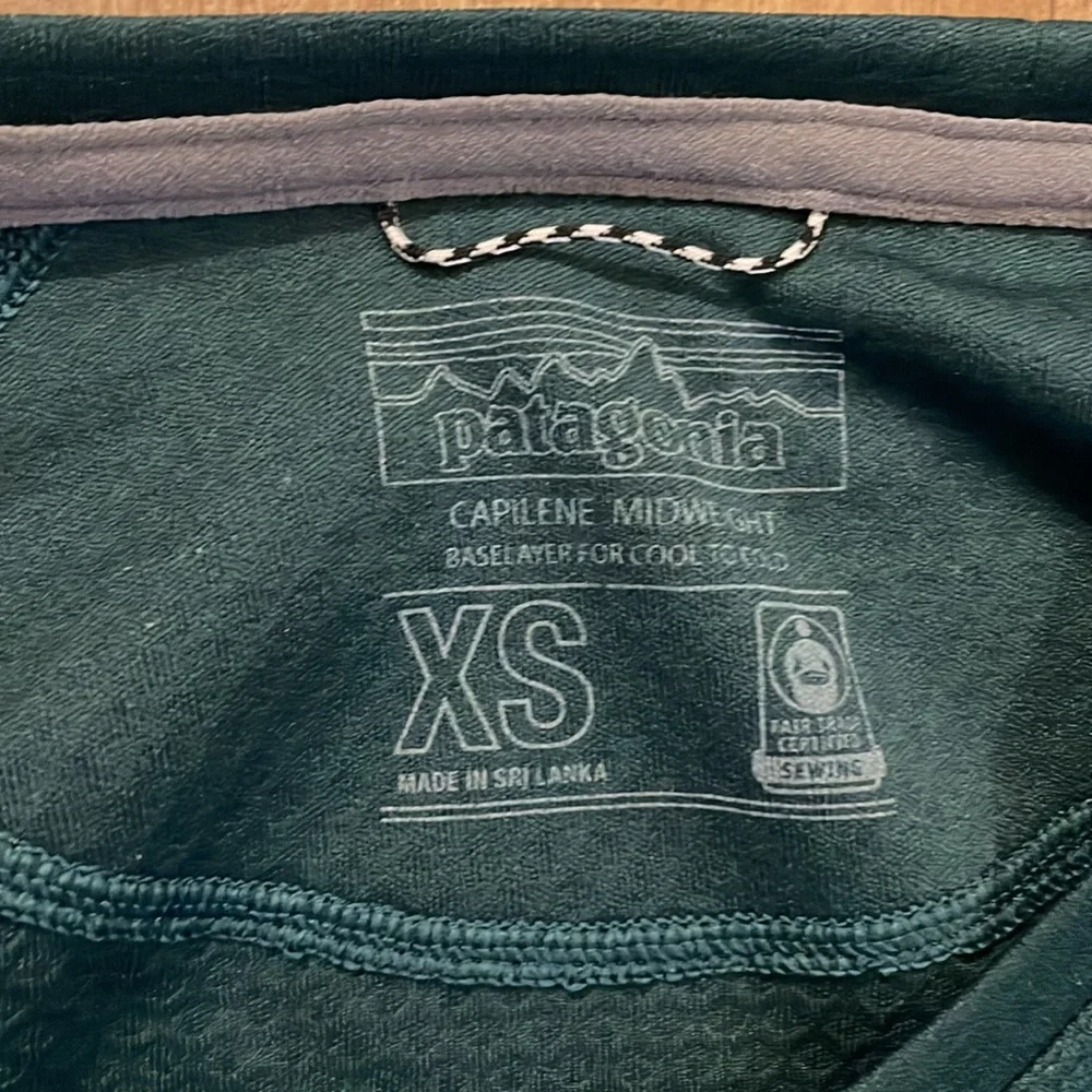 Patagonia Capilene Midweight Baselayer - XS in Green - Picture 4 of 8
